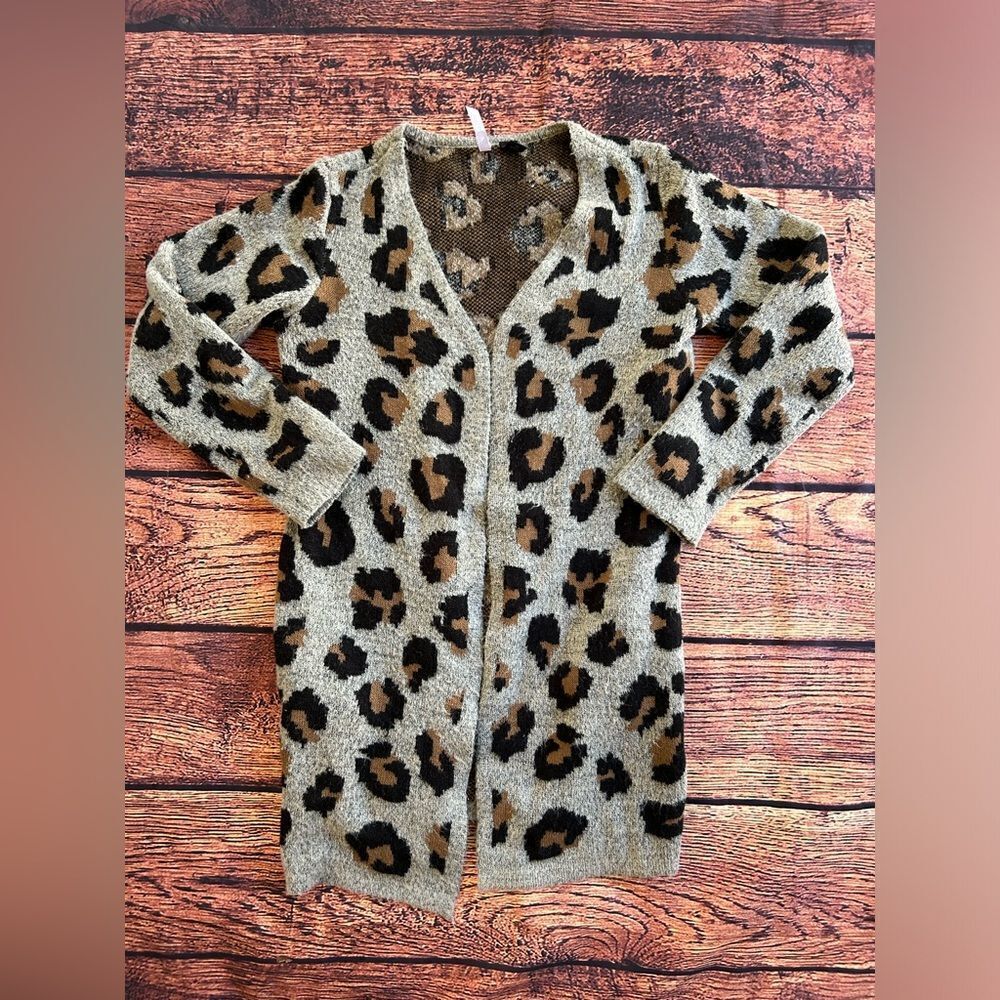LOVE BY DESIGN Women's Cardigan Sweater Open Front‎ Cheetah Print Size Medium